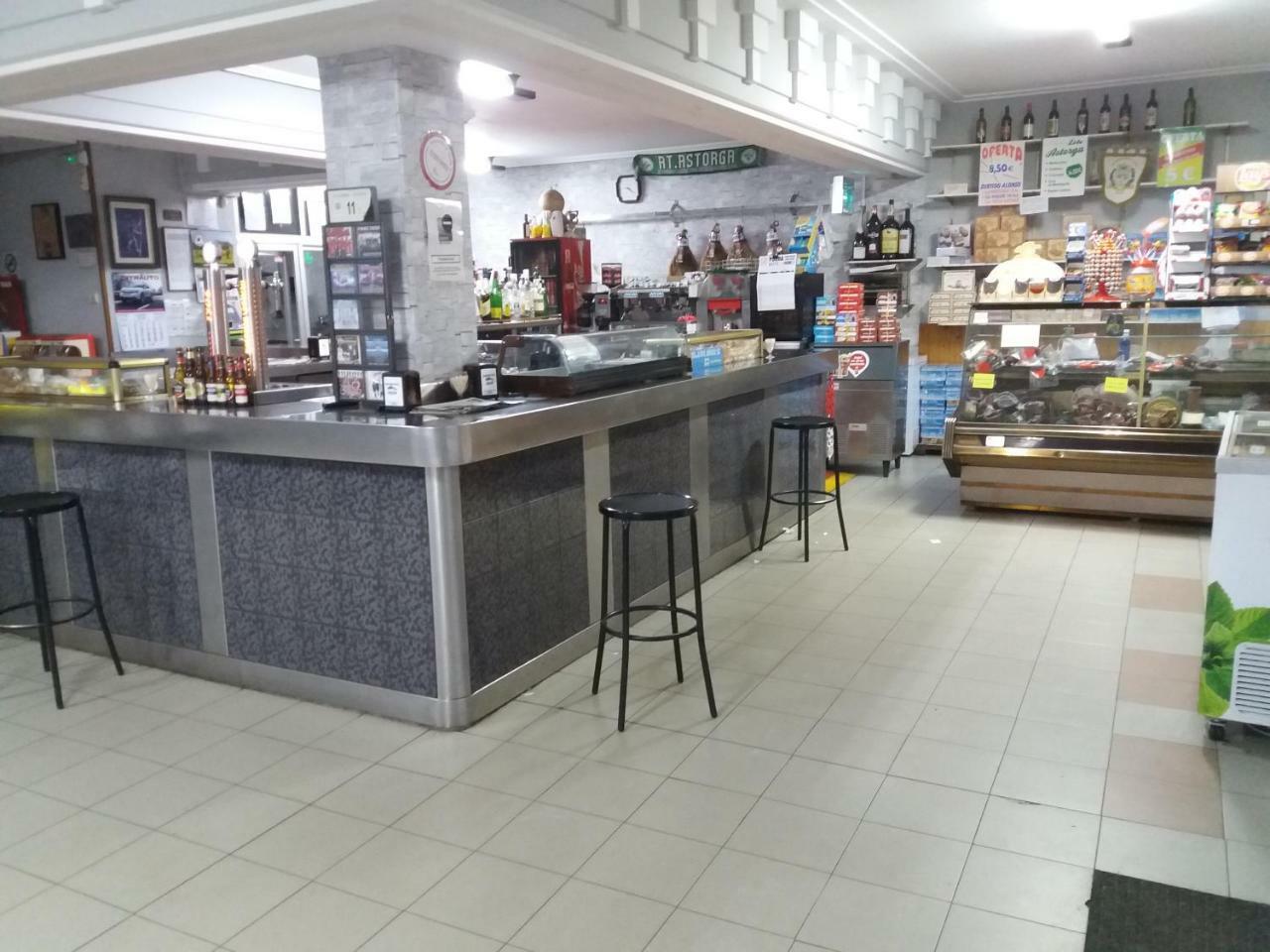 Hostal Residencia Delfin Асторга Экстерьер фото
