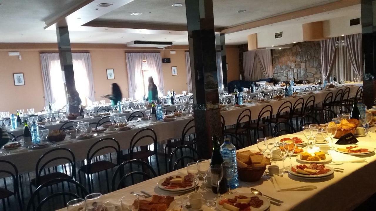 Hostal Residencia Delfin Асторга Экстерьер фото
